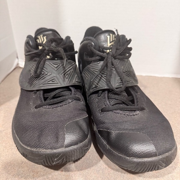Nike Kyrie Flytrap 3 “Black Metallic Gold “ Men’s Basketball Sneakers main image 9